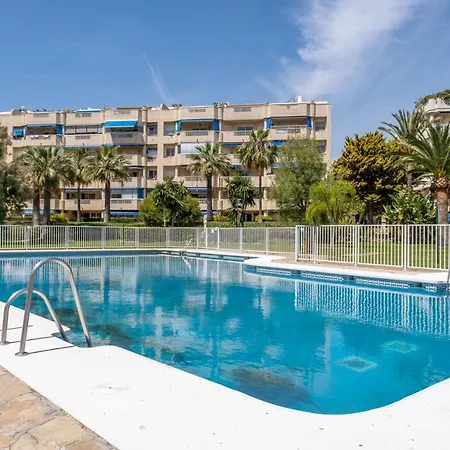 Garden & - Apartment *